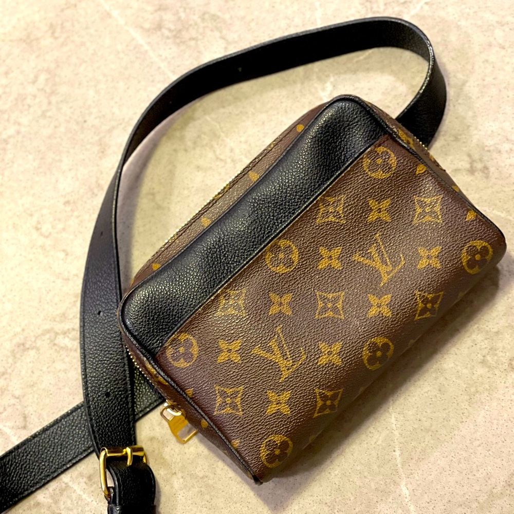 Louis Vuitton monogram belt bag